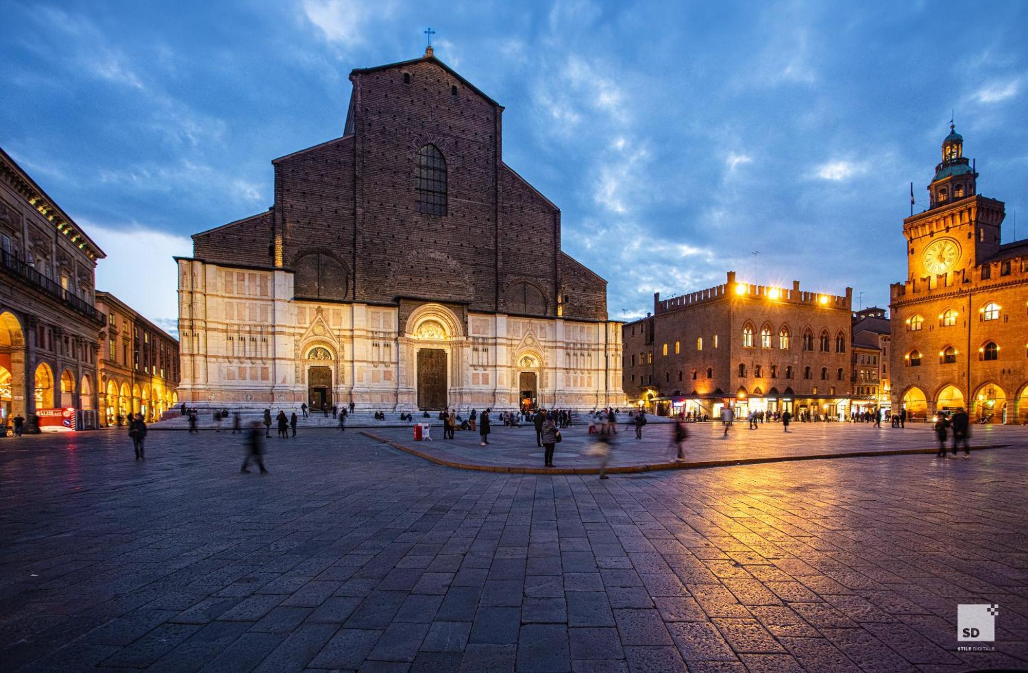 Urbanicooh Guidozagni - Piazza Maggiore View Bolonia Exterior foto